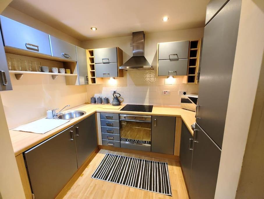 Cosy Central Modern Apartment 南特威奇 外观 照片