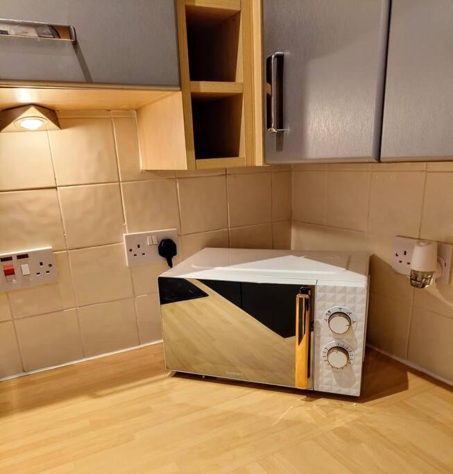 Cosy Central Modern Apartment 南特威奇 外观 照片