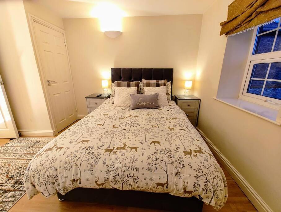 Cosy Central Modern Apartment 南特威奇 外观 照片